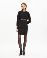 ROBE COURTE A MANCHES LONGUES COL MONTANT