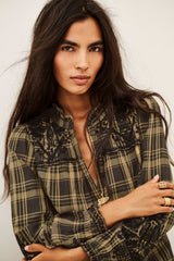KAELA SHIRT