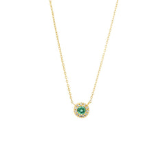 Collar esmeralda rodeado con brillantes