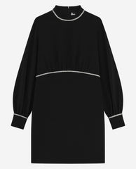 ROBE COURTE A MANCHES LONGUES COL MONTANT