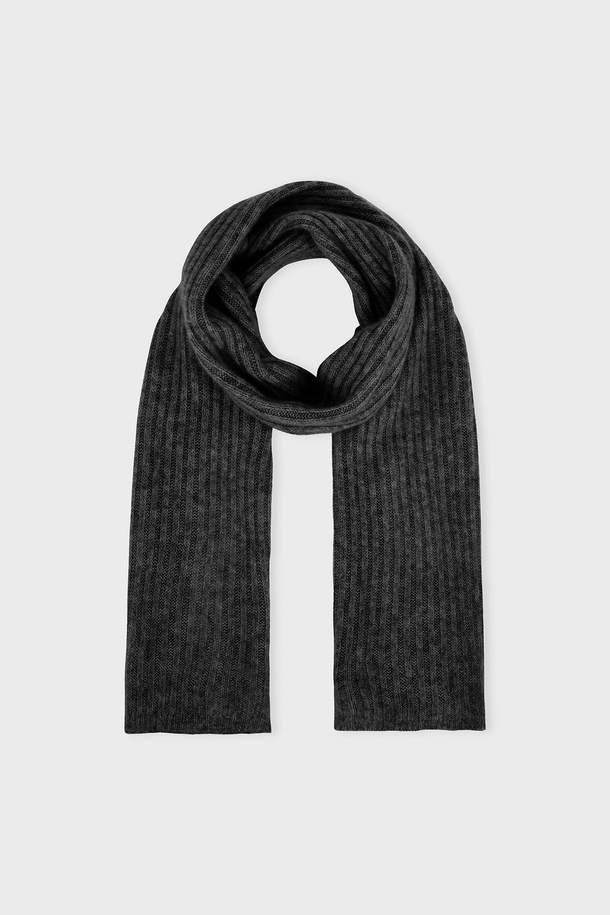 SARA SCARF