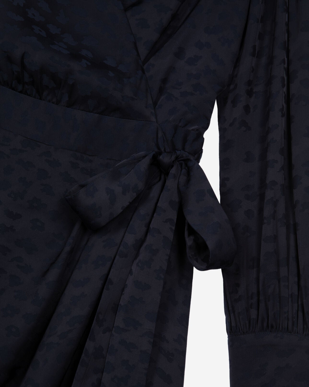 Robe Courte Decollete