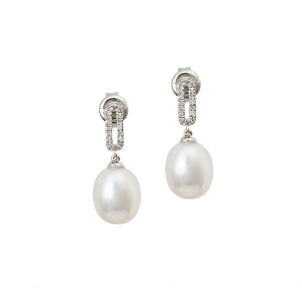 Aros eslabón brillantes con perla gota colgando.