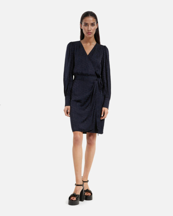 ROBE COURTE DECOLLETE